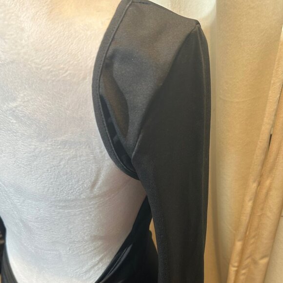 2/30 Long-Sleeve Backless Bodycon Maxi Dress – Black, Stretch , Ruched‎  - M - Picture 7 of 8